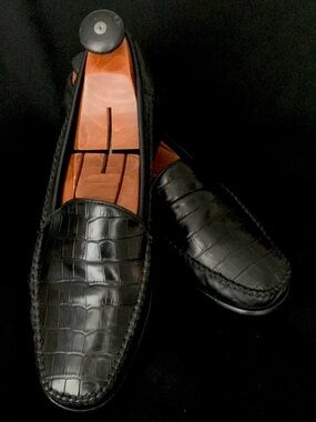 Bernini of Beverly Hills
Black Croc-Embossed Leather Slip-On Loafers